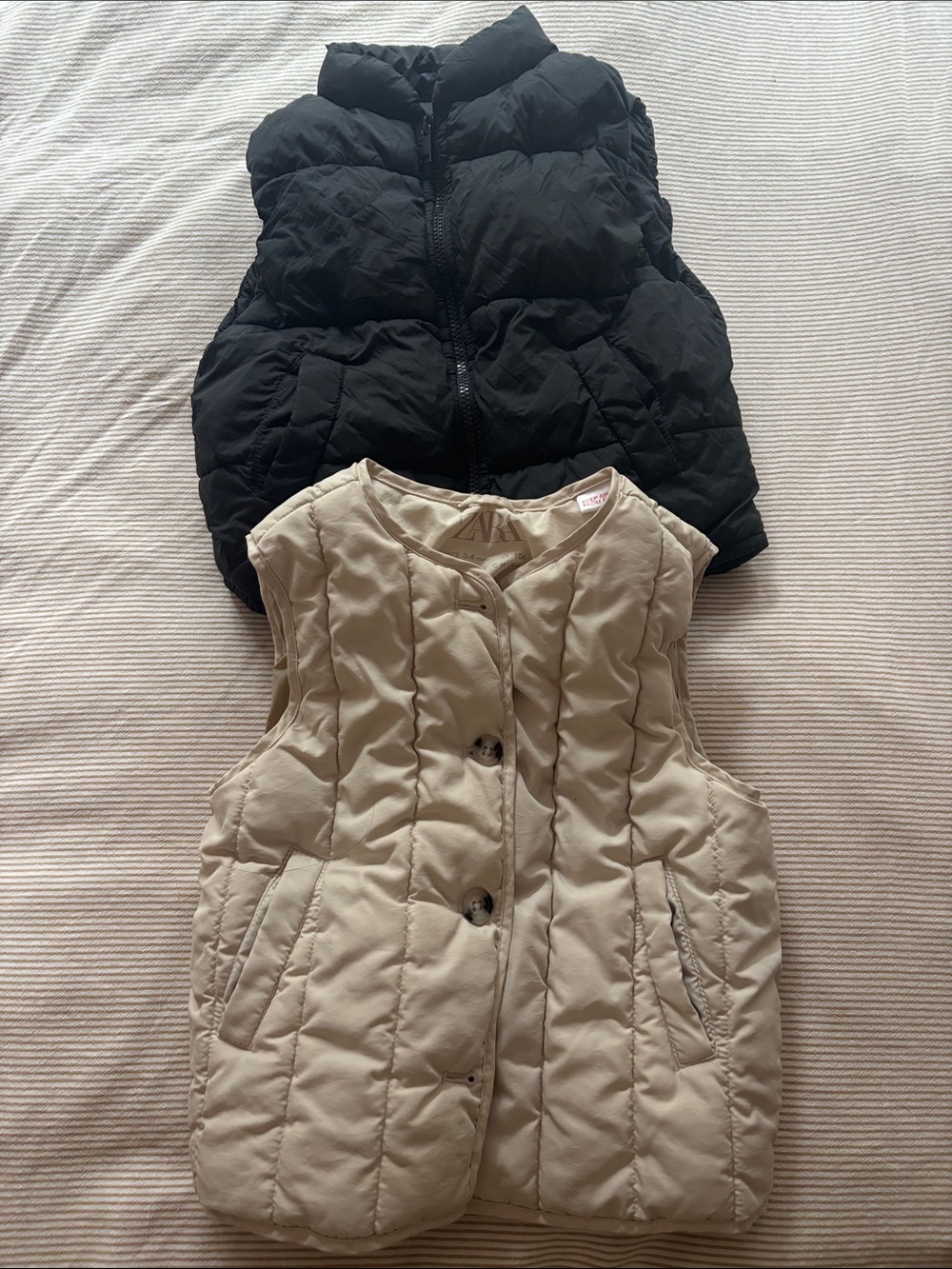 Zara Quilted Vests in Black and Cream sz3-4T